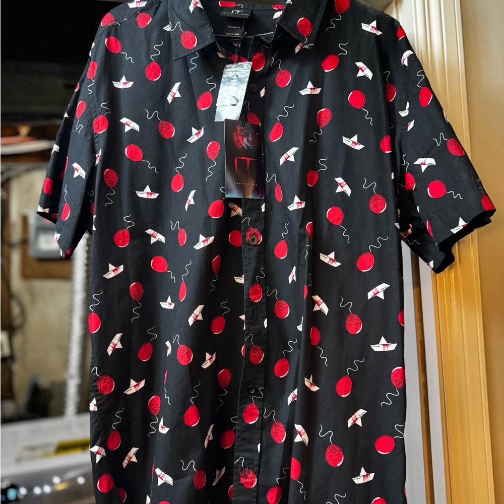 Hot Topic IT Button Down Shirt